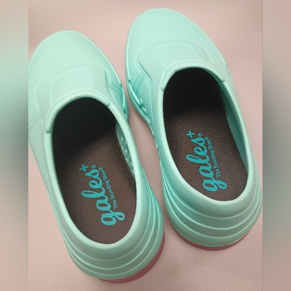 Gale's nurse shoes - Picture 2 of 12